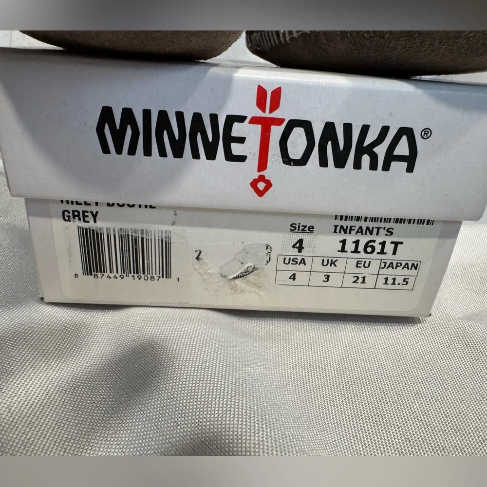 Minnetonka Tan Fringe Kids Moccasins